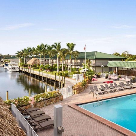 Ramada By Wyndham Sarasota Waterfront Hotel Exterior photo