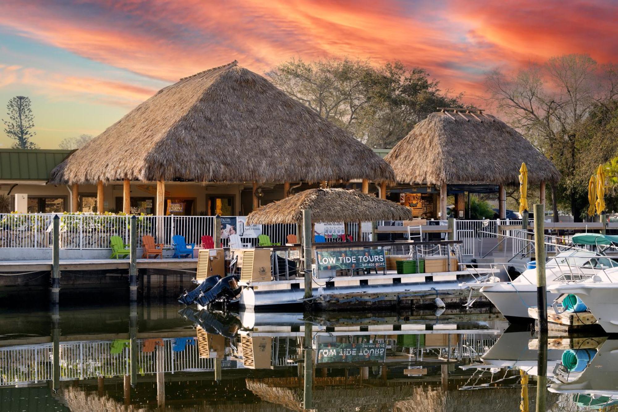 Ramada By Wyndham Sarasota Waterfront Hotel Exterior photo